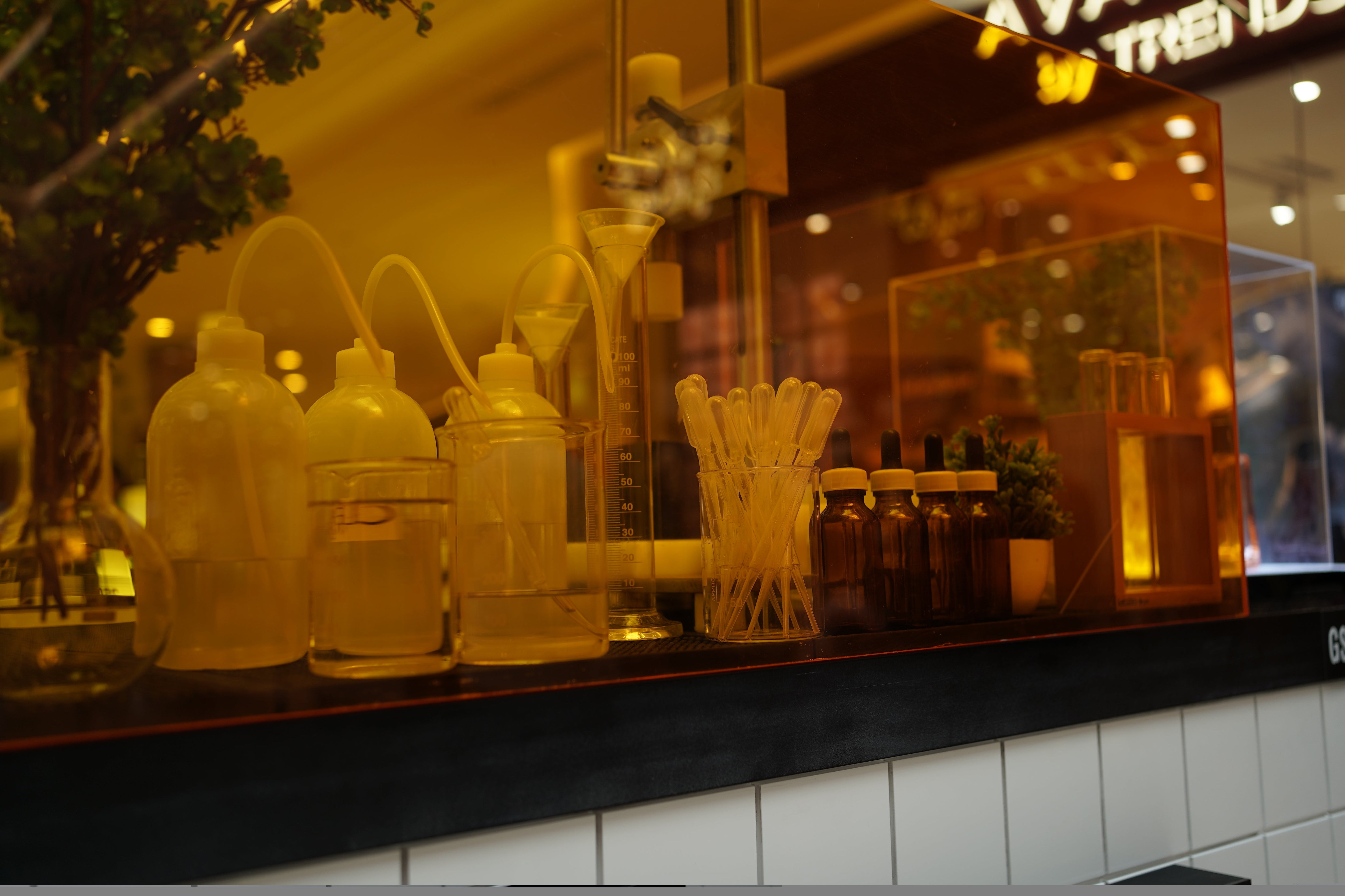 trying to connect perfume and pschology behind fragrance